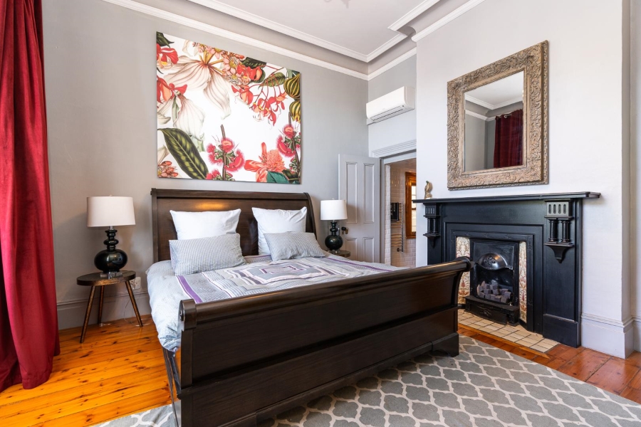 4 Bedroom Property for Sale in Oranjezicht Western Cape